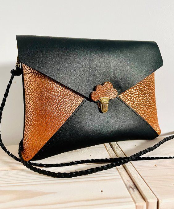 Pochette Nuage Noir / Camel doré