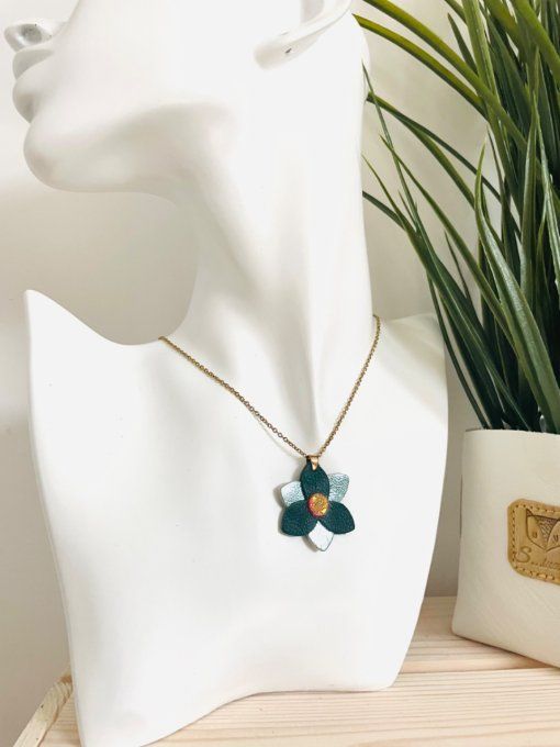 Collier Lumio
