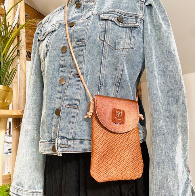 Pochette Smarty Marron Cuivre effet tressé